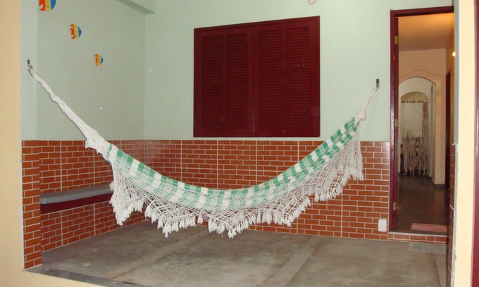 Praia Grande House | Corner House, Nice and Welcoming! Next to Praia Grande.