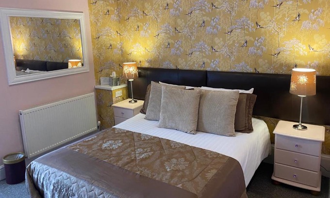 Carlisle House | Cornerways Guest House