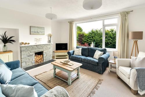 Mylor Churchtown House | Cornish house 5 min drive to beach