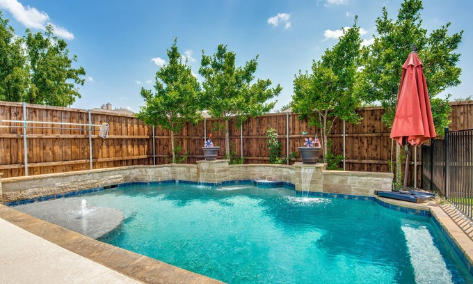 Frisco House | Corporate/Monthly Rental. Furnished. Frisco, 3/2 home with Pool and office.
