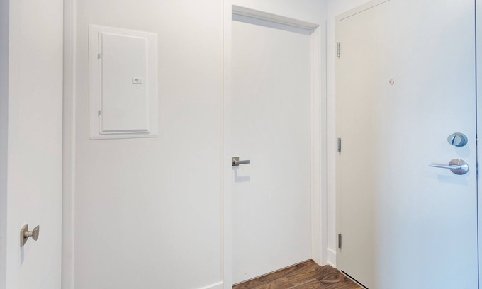 Brossard Apartment | Corporate Stays | Lumeo | Modern & bright 1BR