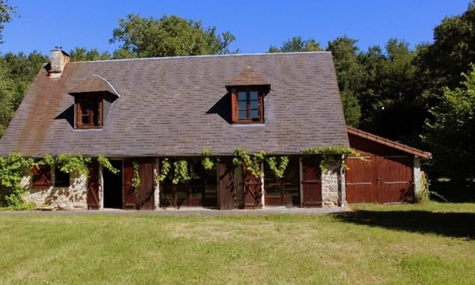 Saint-Etienne-la-Geneste House | Corrézienne house located in the middle of nature (seasonal rental)