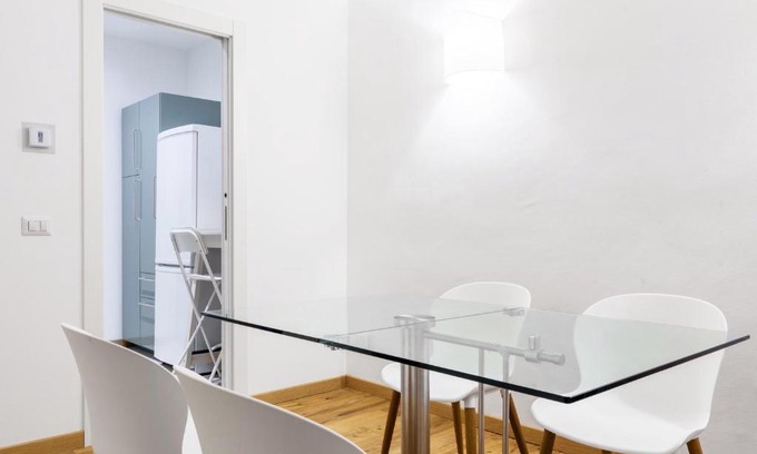 Guastalla Apartment | Corso di Porta Romana