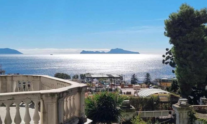 Vittorio Emanuele Apartment | Corso vista mare - Casa Elegante by Italianhost