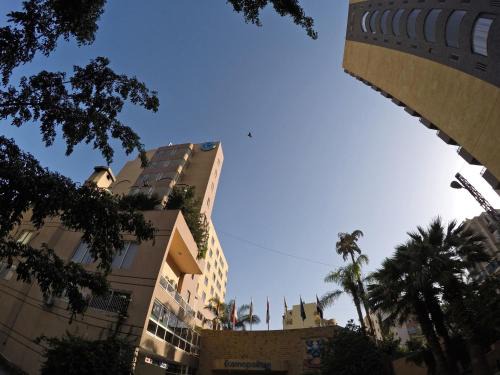 Dekwaneh Hotel | Cosmopolitan Hotel