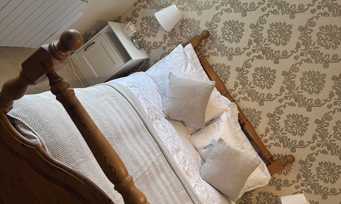 Castle Bromwich House | Cosy 2 Bed House near Birmingham NEC, HS2, JLR