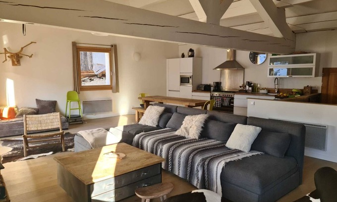 Vars Ski Chalet | Cosy and modern chalet Vars 160 m² 180° mountain view/South exposure