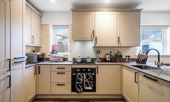 Thamesfield Apartment | Cosy and Stunning Abode in London