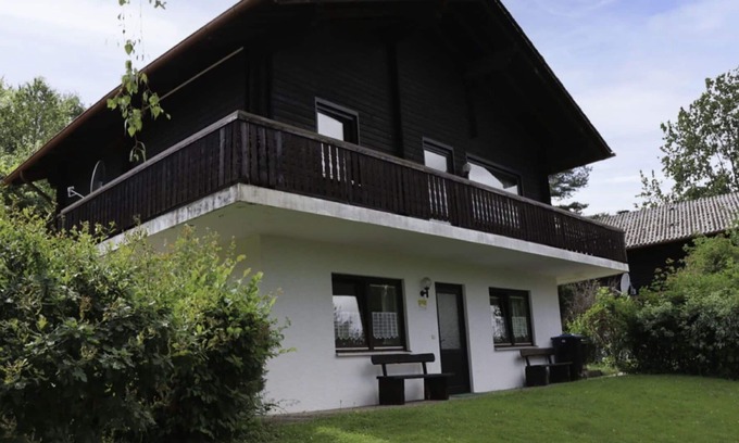 Thalfang Apartment | Cosy apartment for 2 people with WIFI, TV, terrace and parking
