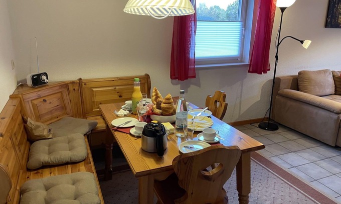 Thalfang Apartment | Cosy apartment for 4 people with WIFI, TV, terrace, pets allowed and parking