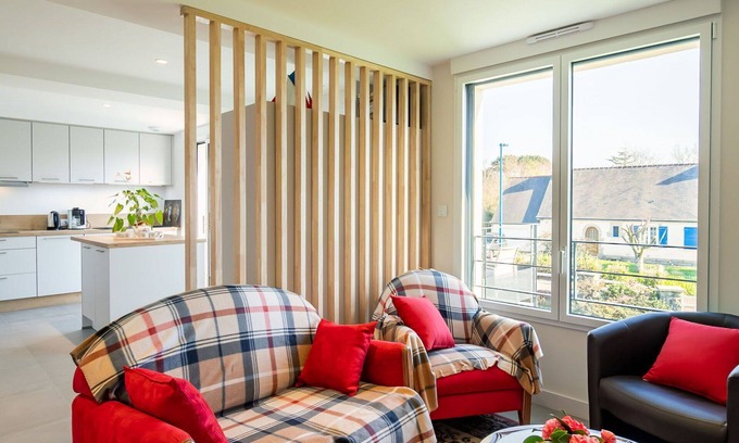 Nevez Apartment | Cosy apartment for 4 guests with WIFI, TV and balcony