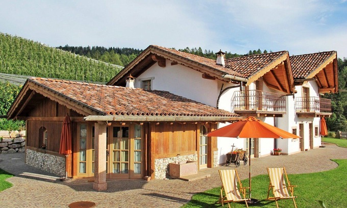 Coredo Apartment | Cosy apartment for 4 people with WIFI, TV, terrace and pets allowed