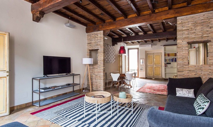 Rione VIII Sant'Eustachio Apartment | Cosy apartment for 5 guests with WIFI, A/C and TV