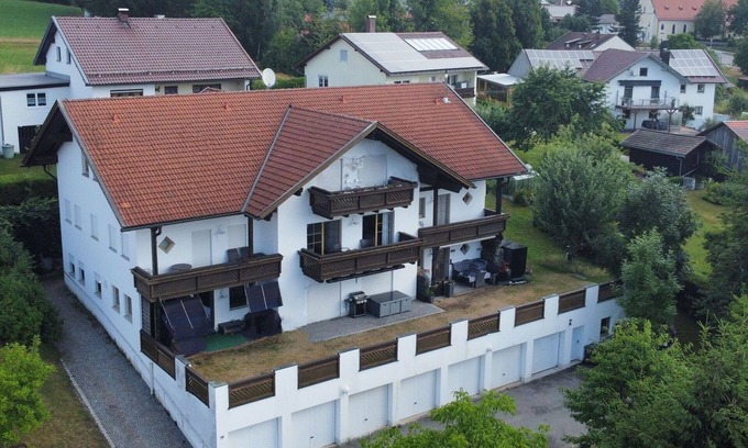 March Apartment | Cosy apartment for 5 people with WIFI, TV, balcony and parking