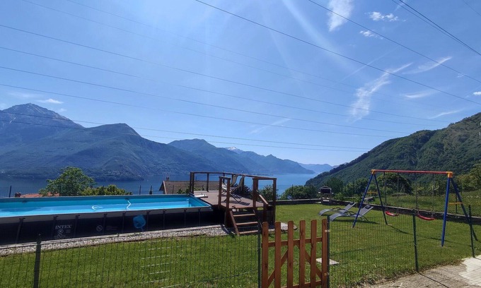 Stazzona Apartment | Cosy apartment for 6 people with WIFI, pool, hot tub, TV and terrace