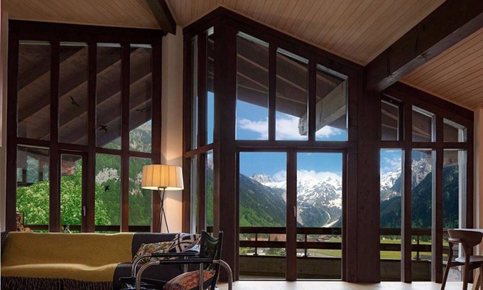 Engelberg Apartment | Cosy apartment for 6 guests with pool, WIFI, TV and balcony