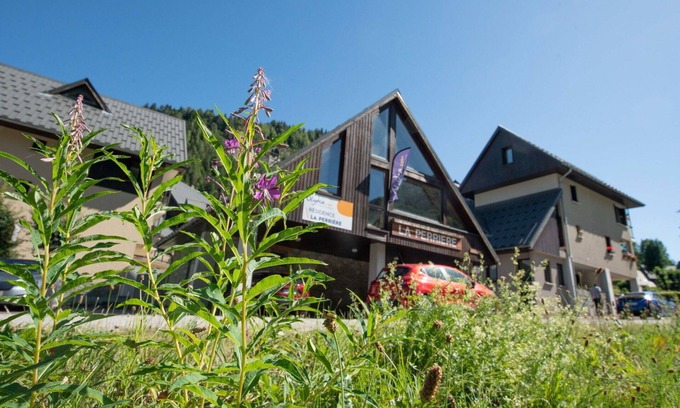 Saint-Colomban-des-Villards Apartment | Cosy apartment for 4 guests with internet, terrace, pets allowed and parking