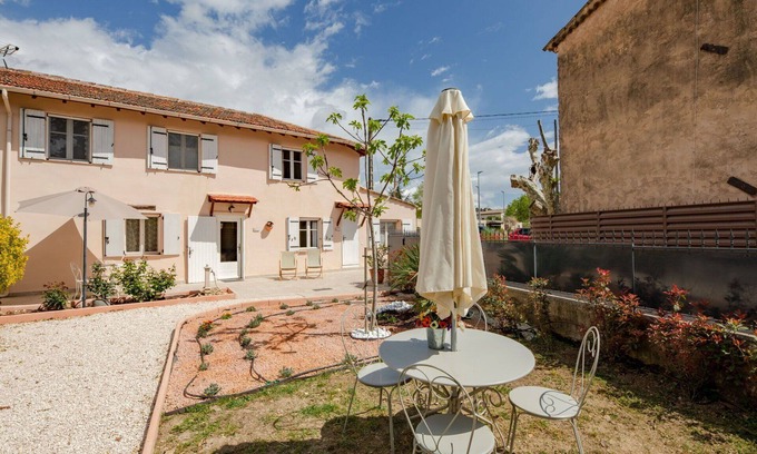 Saint-Jean Apartment | Cosy apartment for 4 people with WIFI, A/C, TV and terrace
