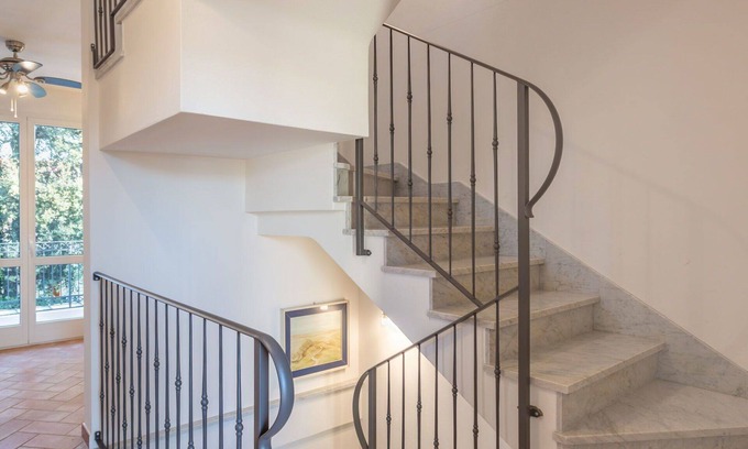 Marina di Pietrasanta Apartment | Cosy apartment for 6 people with TV, balcony and pets allowed