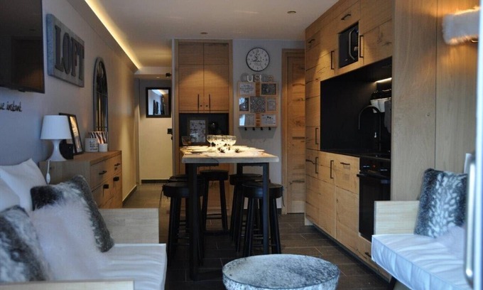 Meribel Village Apartment | COSY APARTMENT IN SKI SKI - SWIMMING POOL - SOUTH TERRACE - VILLAGE MERIBEL