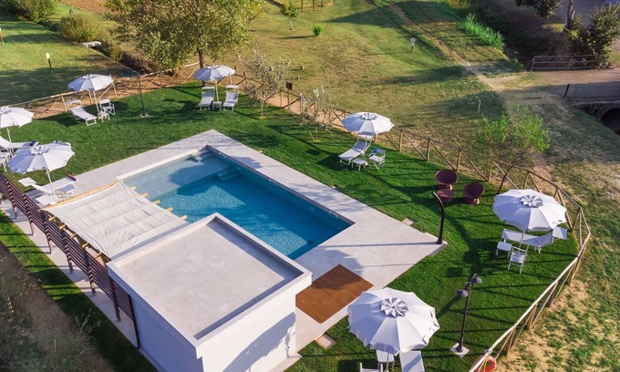 Larciano House | Cosy apartment in villa for 4 people with WIFI, pool, A/C, TV and parking