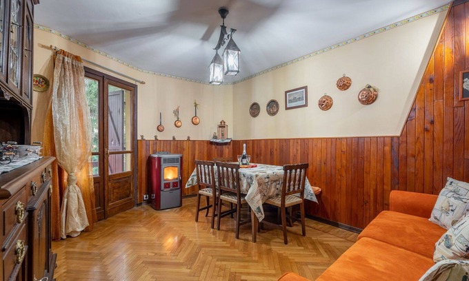 Limone Piemonte Apartment | Cosy apartment for 4 people with WIFI, TV, patio and pets allowed