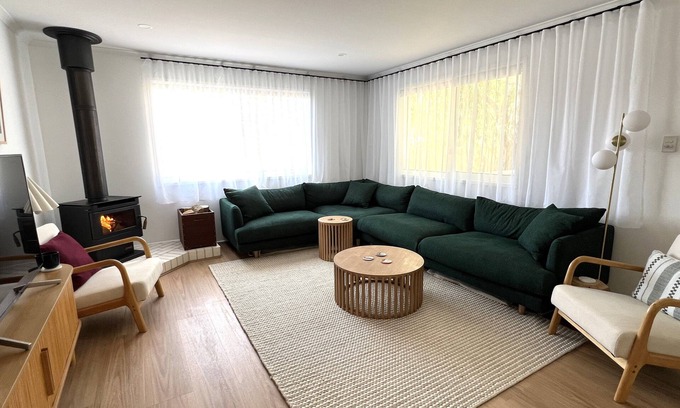 Cape Paterson House | Cosy beach house | 500m to beach | Bed linen | WiFi | Family-friendly