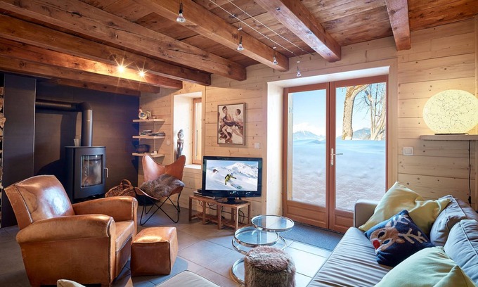 Saint-Jean-de-Belleville Ski Chalet | Cosy chalet in charming alpine village in Les 3 Vallées