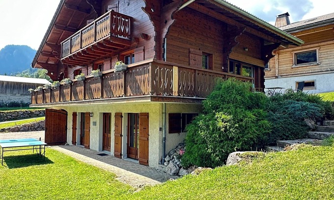 Saint-Jean-dʼAulps Ski Chalet | COSY CHALET BREATHTAKING MOUNTAIN VIEWS