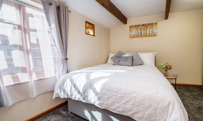 Lincoln House | Cosy Cottage in Historic Lincoln