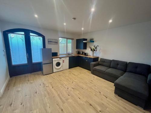 County Meath Apartment | Cosy Country Cottage Near Emerald Park