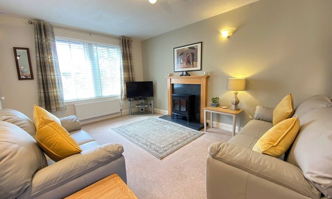 Duddingston Cottage | Cosy Edinburgh cottage, near Portobello