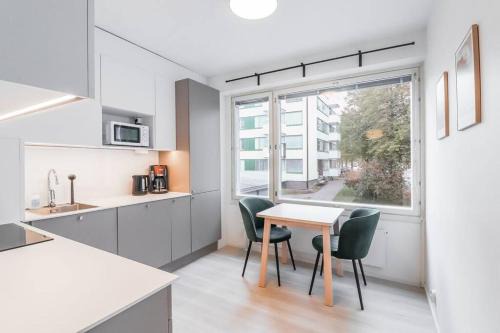 Etela-Kaarela Apartment | Cosy flat with good transport connections and Free parking