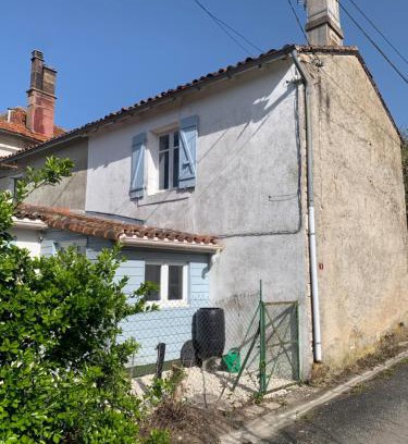 Brettes House | Cosy French retreat in Brettes