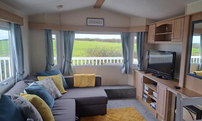 Holsworthy House | Cosy home with stunning views