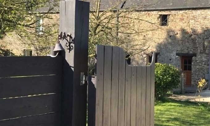 Dragey-Ronthon Cottage | Cosy house in the Bay of Mont St Michel, bicycles available, beach 2.7 km away.