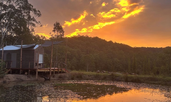 Laguna Cabin | Cosy mountain top Tiny Lake Home off grid retreat