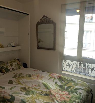 Montmartre House | Cosy nest in historic Montmartre district