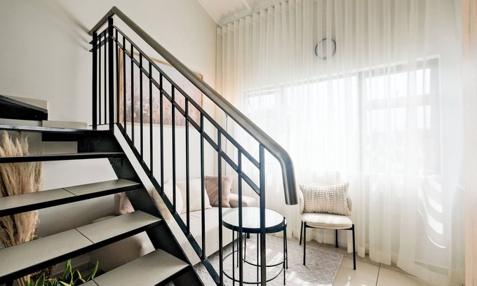 Greater Johannesburg Metropolitan Area Apartment | Cosy & Peaceful 2-Bedroom Loft Apartment in Fourways