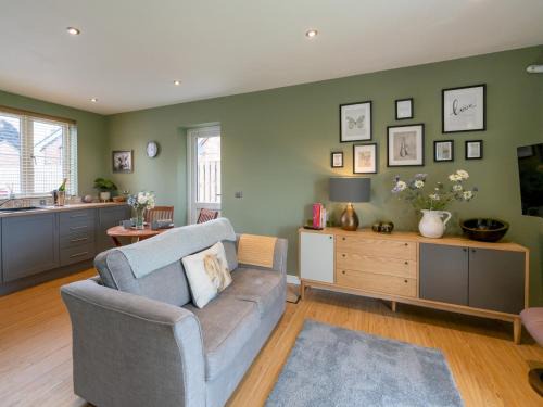 Loppington Apartment | Cosy peaceful and modern ground floor apartment Pass the Keys