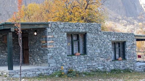 Minapin Hotel | COSY STONES bY MANOKUR-E- BASA