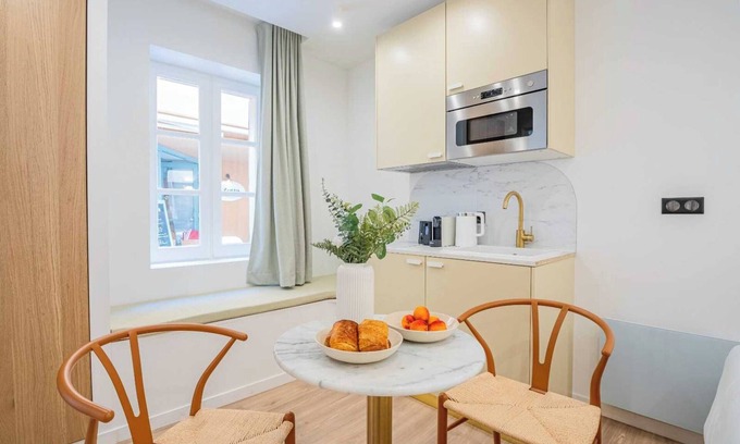 Sainte-Maxime - Saint-Tropez Apartment | Cosy Studio - Hyper Centre St Tropez