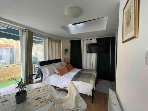 Thamesfield Apartment | Cosy studio on the Thames