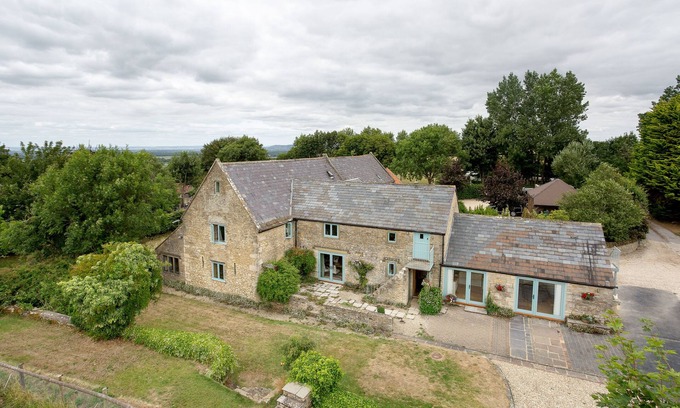 Chipping Sodbury House | Cotswolds Barn Apartment - luxury self catering near Bath & Bristo