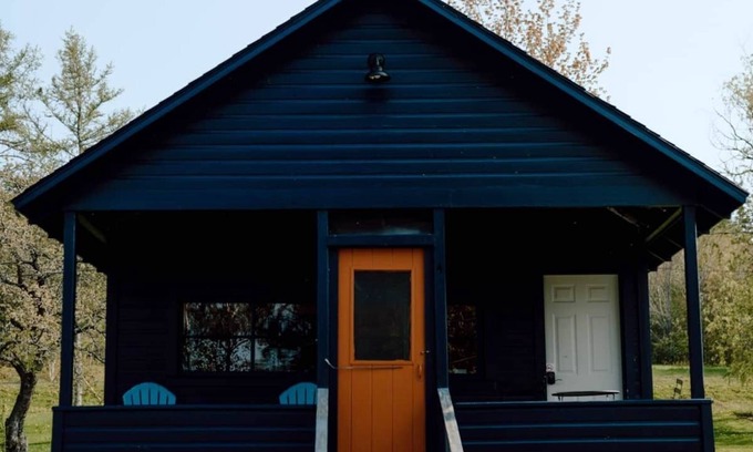 Rockwood Ski Chalet | Cottage 1: Lake View