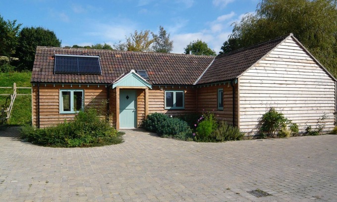 Glastonbury Cottage | Cottage 3 at Honeysuckle Farm Cottages