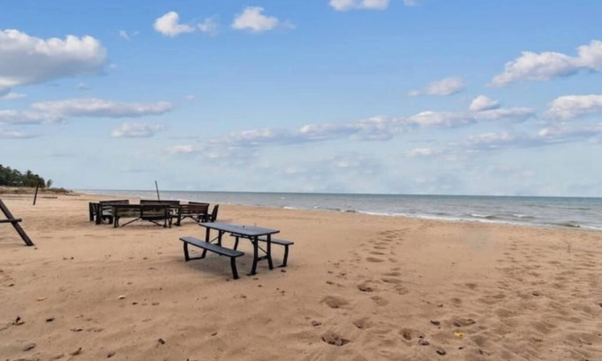 Greenbush Cabin | Cottage #7: 1BR/1BA Relaxing Lakeside Retreat!nn