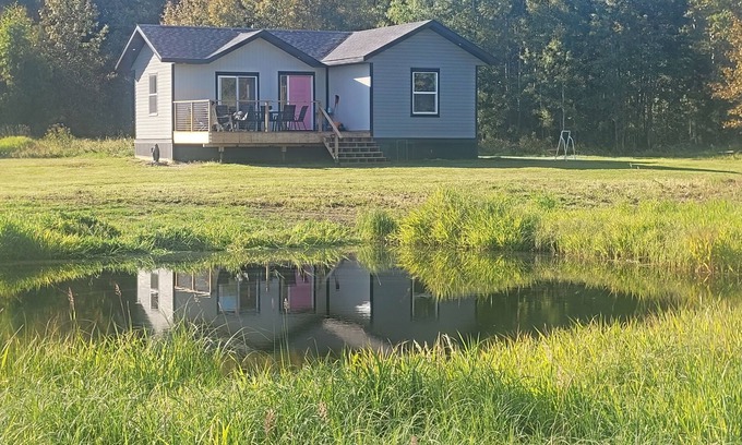 Central Alberta Cottage | Cottage A Little piece of Heaven