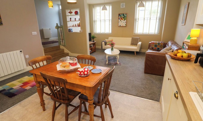 Constantine Cottage | COTTAGE ANNEX, pet friendly, with a garden in Constantine