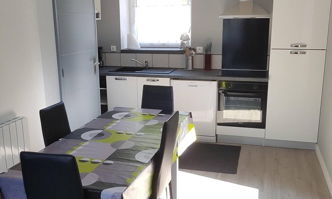 Plancoet Cottage | Cottage classified 3 * 1 to 4 people, near sea and shops-parking-WIFI